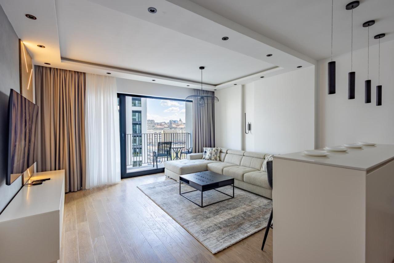 Terra Luxe Residences Sajmiste Exteriör bild